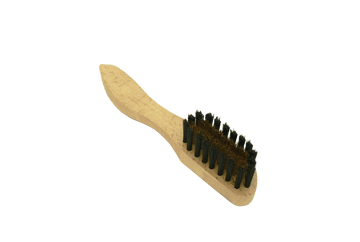 saphir_suede_brass_brush-min_bebb35a5-0191-41b3-bb6e-d4a085424331.png